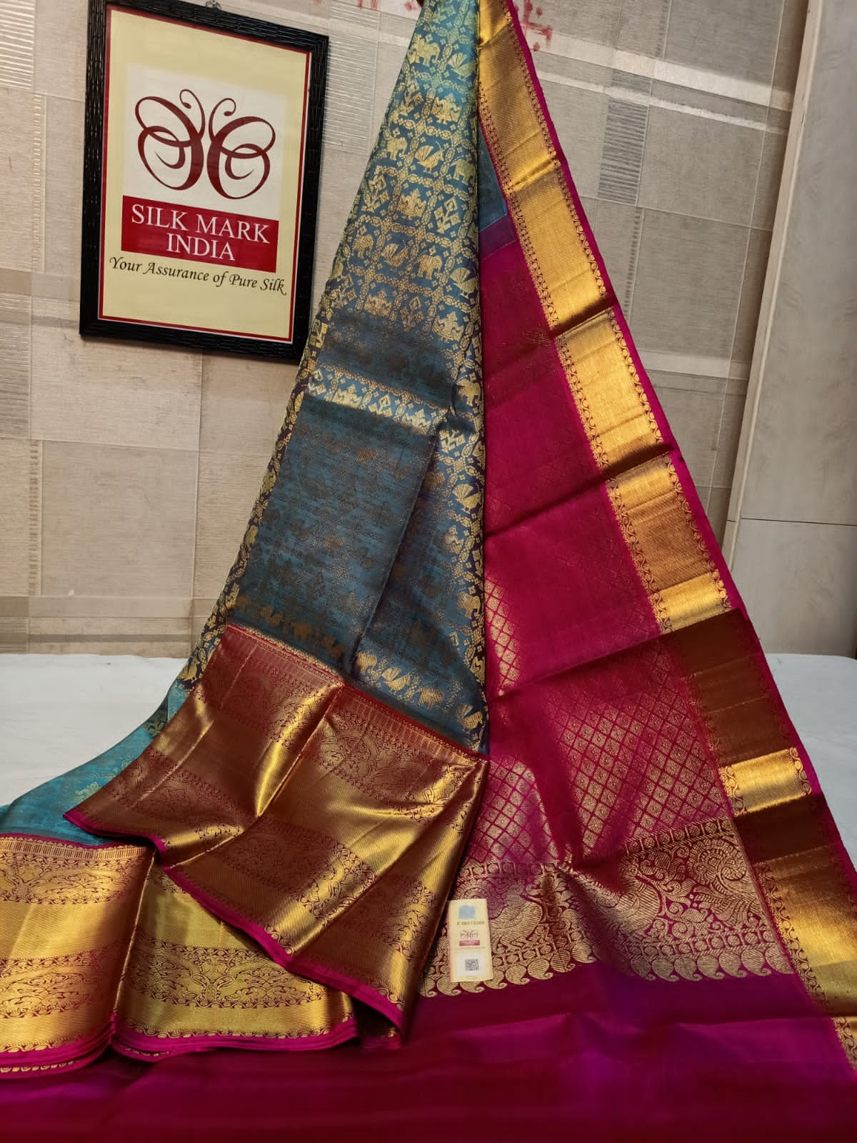 Korvai Handloom pure kanjivaram silk saree 1 gm gold Jari all over in blue border