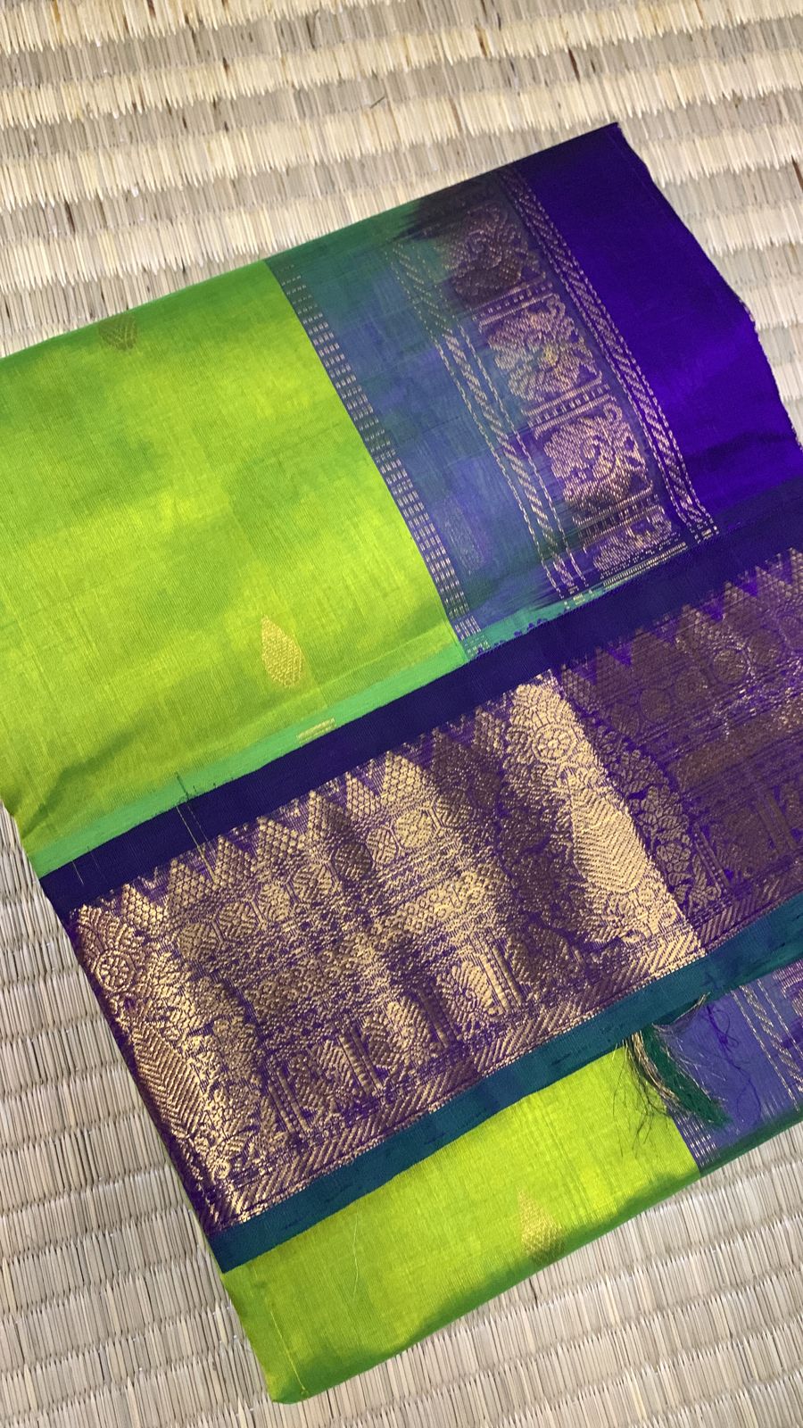 Korvai silk cotton Saree korvai border in parrot green with royal blue border