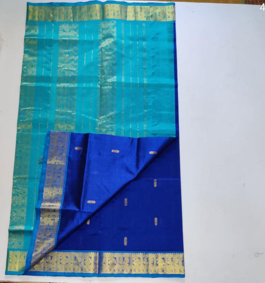 Handloom silk cotton Saree with butti dark and light blue