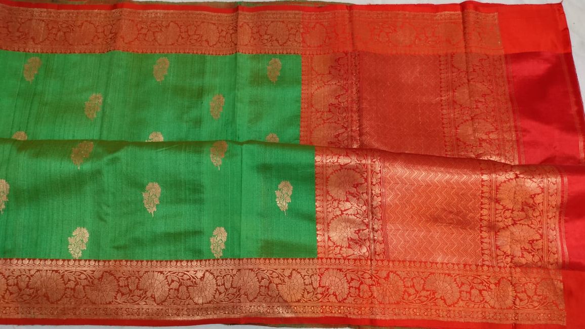  Beautiful tussar Banaras Kaduva butta saree in green with red colours