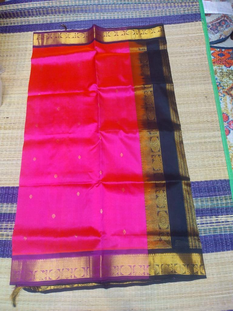 handloom silk cotton Saree black border in silk cotton, round butta