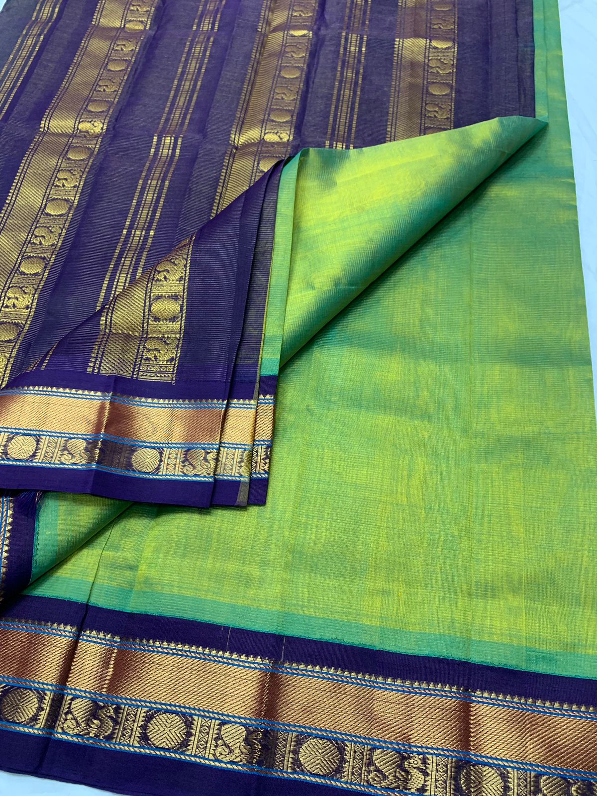 handloom korvai silk cotton Saree flushing green with blue saree  vairaoosi