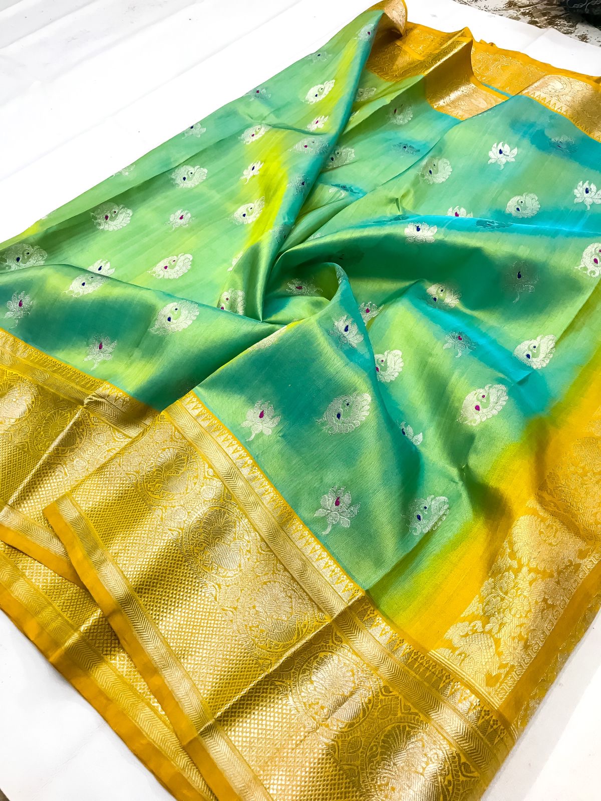 Venkatagiri handloom silk Saree in with orange color Pallu and green in body