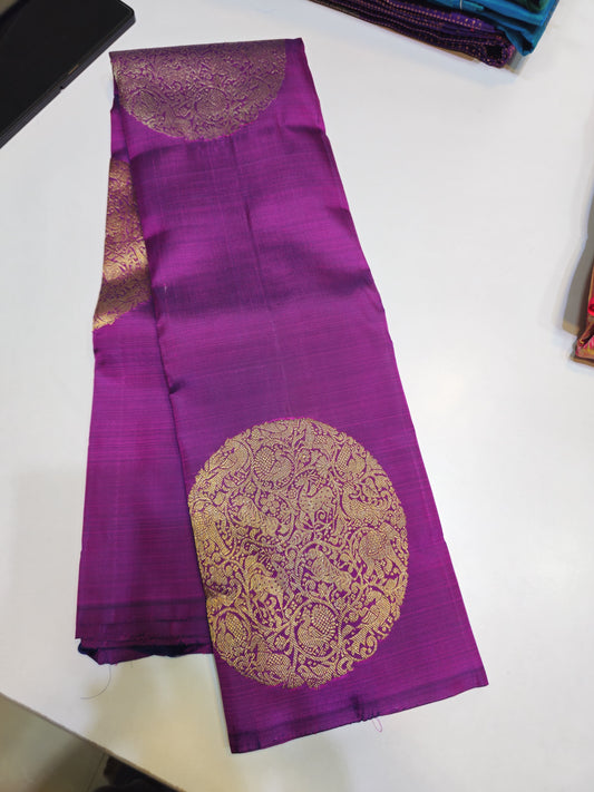 Handloom pure kanjivaram silk saree &nbsp;bridal silk golden color with purple chakaram butta pure golden jari&nbsp;