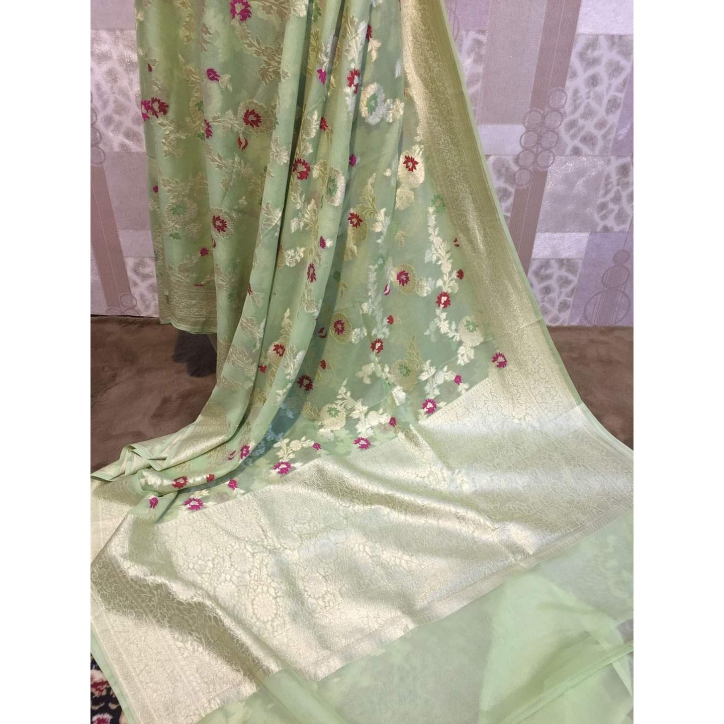 Handwoven khaddi Pure Banarasi Georget chiffon Flowers meenakari work jaldar weaving silk sarees