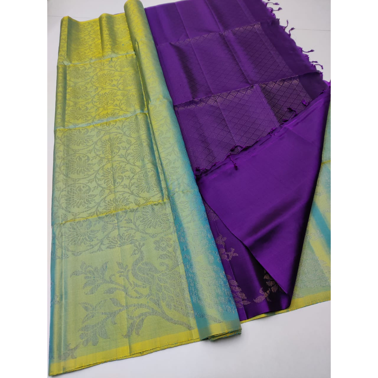 Pure Kanjivaram silk saree in handoven with flower and peacock butties