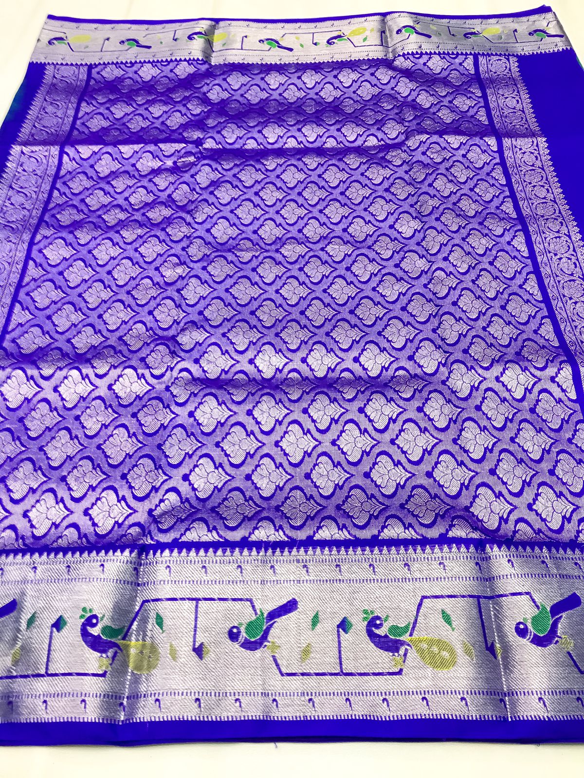 Venkatagiri handloom silk Saree in double tone peacock color