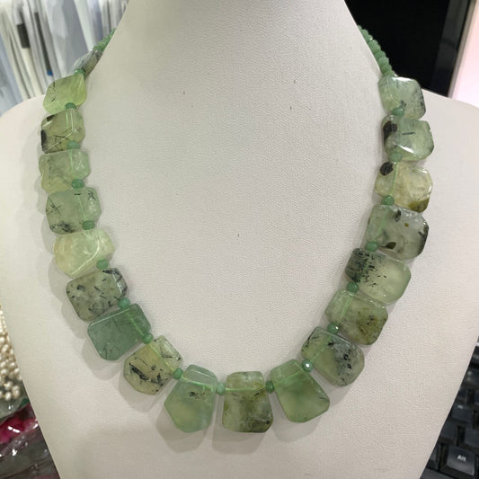 Jewellery Natural Stone Beads jewelry in big beads in olive  green