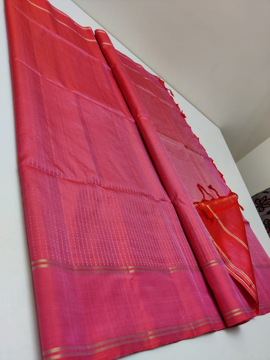 kanjivaram silk saree with double warp in borderless red border weaving