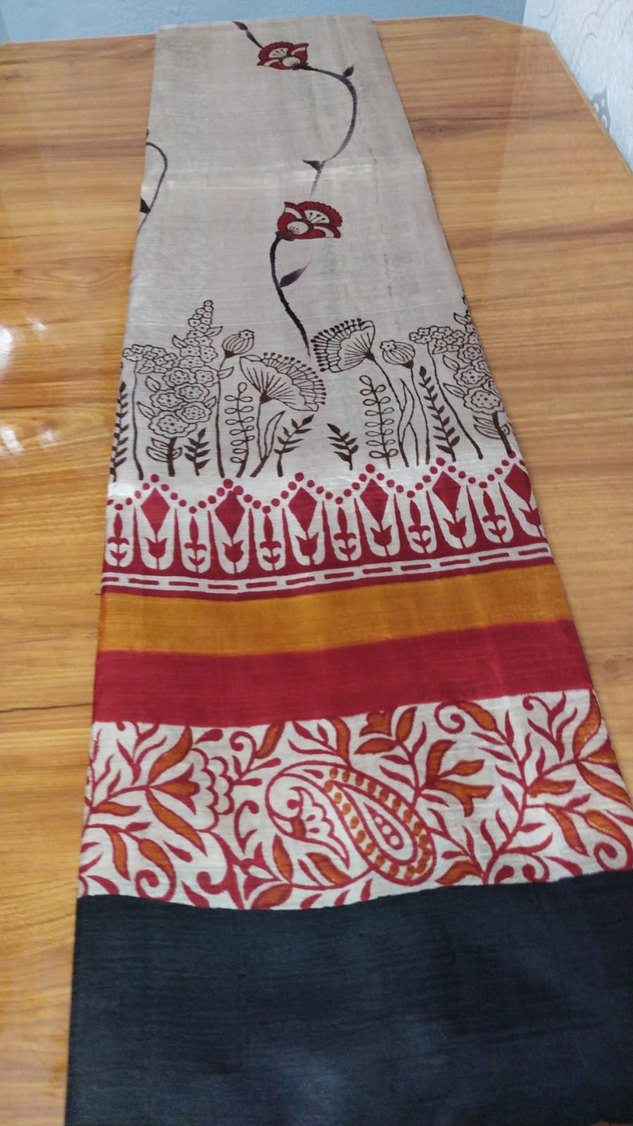 Hand block pure tussar Saree in ivory back with maroon