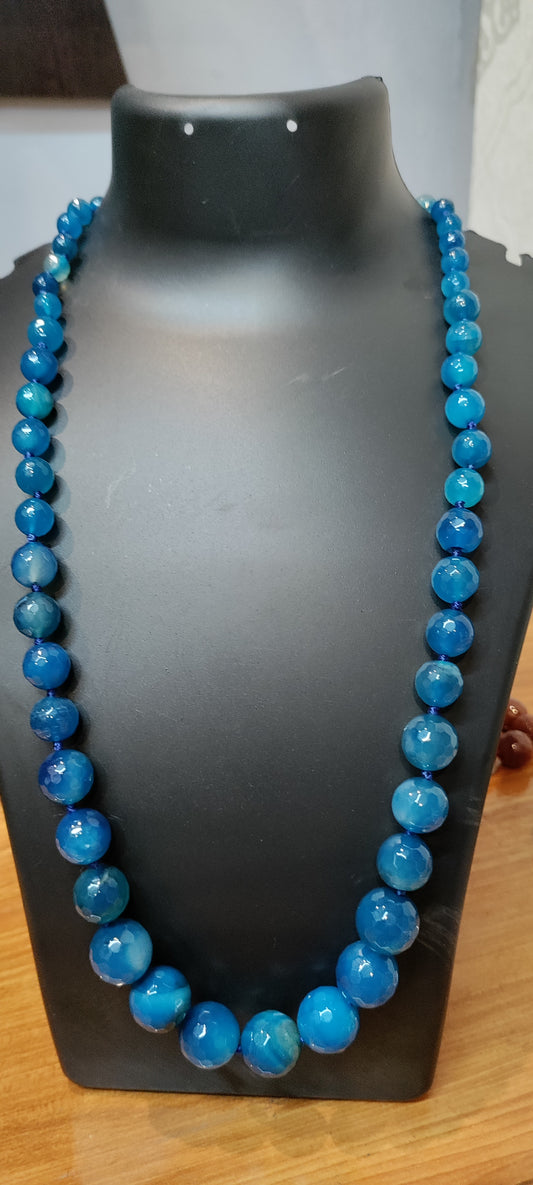 Jewellery Natural Stone Beads jewelry in round shape cut beads in blue colors