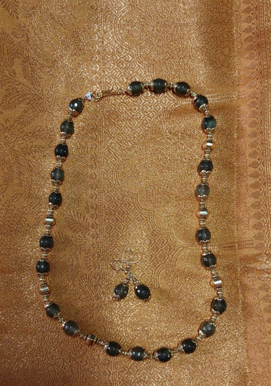 Semi precious beads stone jewelery in dark gray color